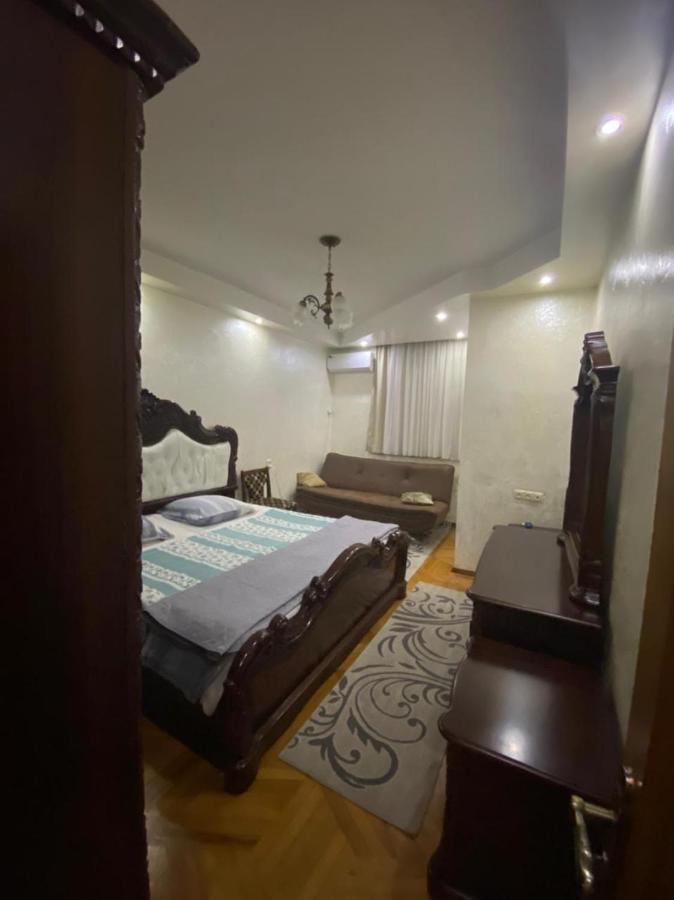 Appartement Zvezda à Batoumi Extérieur photo