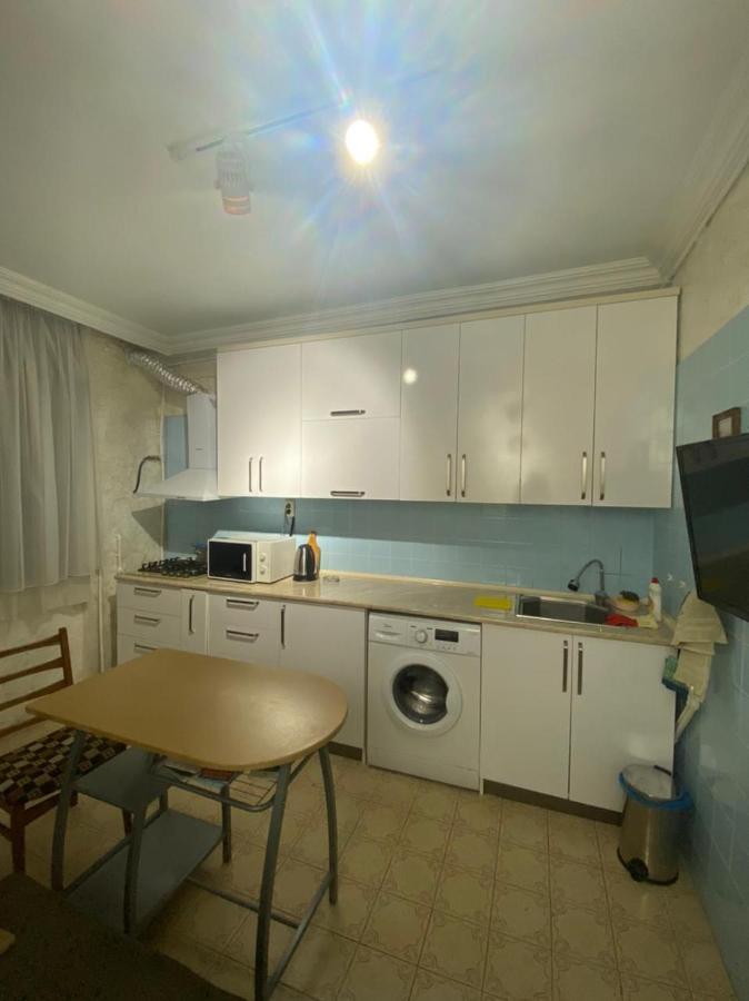 Appartement Zvezda à Batoumi Extérieur photo