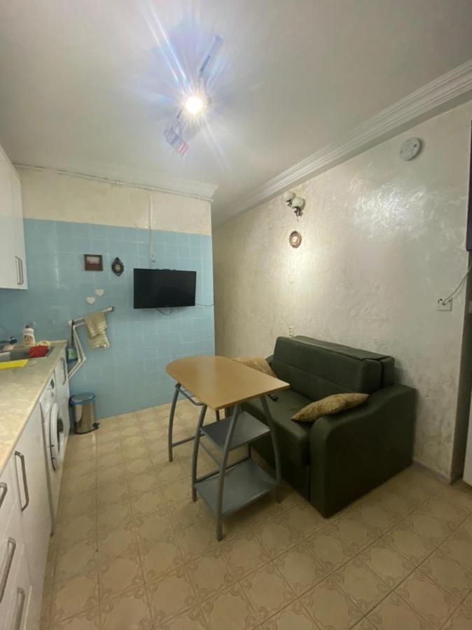 Appartement Zvezda à Batoumi Extérieur photo